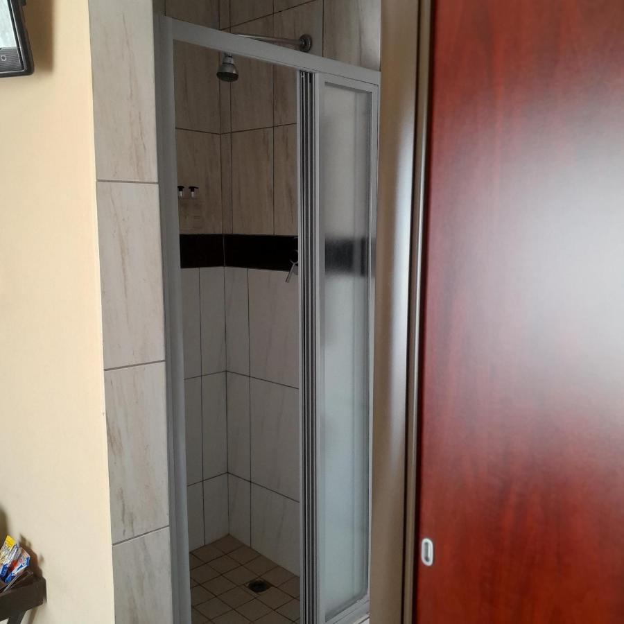 The Shamrock Hotel Πολοκουάνε Εξωτερικό φωτογραφία