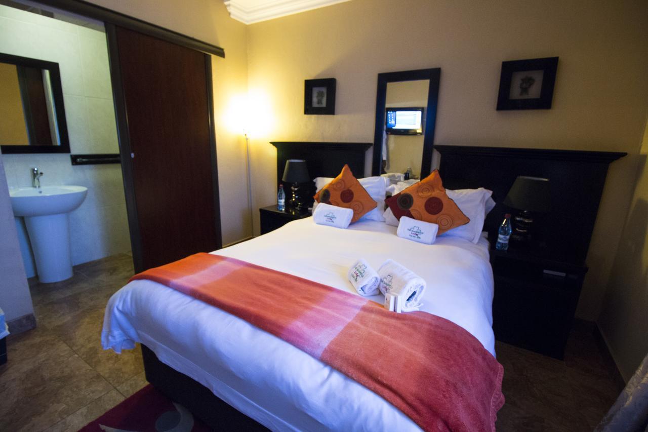 The Shamrock Hotel Πολοκουάνε Εξωτερικό φωτογραφία